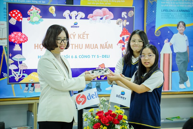 Từ tiết học thực hành đến dự án khởi nghiệp, học sinh được bắt tay vào sản xuất, kêu gọi vốn và ký kết hợp đồng với công ty lớn - Ảnh 2. Từ tiết học thực hành đến dự án khởi nghiệp, học sinh được bắt tay vào sản xuất, kêu gọi vốn và ký kết hợp đồng với công ty lớn - Ảnh 2.