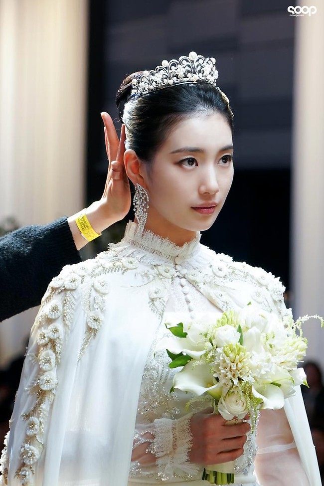 Nhiều năm sau chia tay Lee Min Ho, Suzy bất ngờ nói về chuyện kết hôn - Ảnh 1.