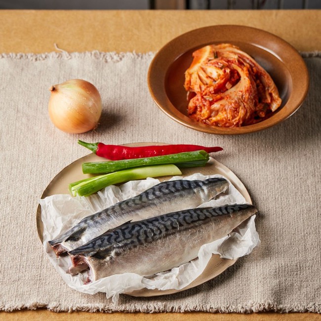 Bữa tối đơn giản mà đủ chất với món cá thu kho kim chi thơm ngon - Ảnh 1.