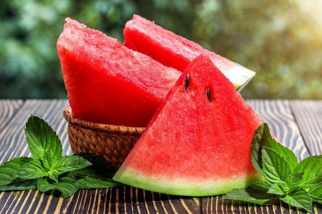8 thực phẩm chống mất nước, mùa nắng nóng nên bổ sung thường xuyên - Ảnh 3.