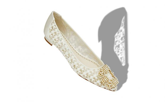 Bóc giá áo dài ăn hỏi của Phương Oanh: Diện 2 thiết kế trị giá hơn 10 triệu, tinh tế nhất là cách chọn giày của cô dâu - Ảnh 6.