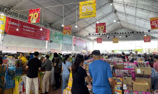 Giảm sốc đến 70% cùng hàng ngàn voucher "khủng" từ Mykingdom và ZaloPay tại sự kiện sale lớn bậc nhất năm - Ảnh 2. Giảm sốc đến 70% cùng hàng ngàn voucher "khủng" từ Mykingdom và ZaloPay tại sự kiện sale lớn bậc nhất năm - Ảnh 2.