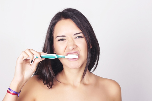Dấu hiệu này khi đánh răng có thể báo hiệu bệnh gan nhiễm mỡ, nhiều người chủ quan bỏ qua khiến bệnh nghiêm trọng - Ảnh 3.