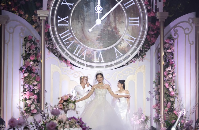 v&aacute;y cưới - Ảnh 5.