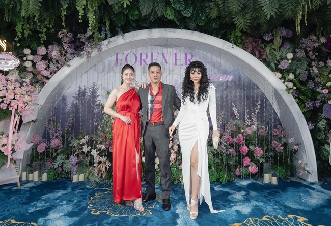 v&aacute;y cưới - Ảnh 9.