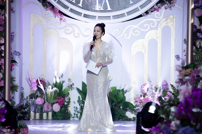 v&aacute;y cưới - Ảnh 8.