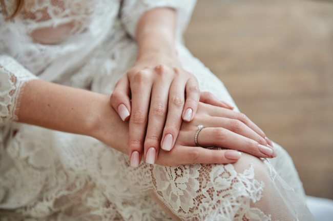 Lời khuyên từ chuyên gia: Một chi tiết nhỏ vô cùng quan trọng giúp cô dâu đỡ căng thẳng trong ngày cưới - Ảnh 2.