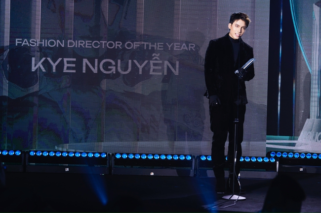 Stylist Việt từng hợp tác với Phạm Băng Băng, nhận giải Fashiondirector of the year - Ảnh 1.
