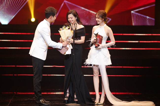 Stylist bật mí về trang phục khoe dáng gợi cảm của Kiều Anh, Phan Minh Huyền tại VTV Awards - Ảnh 1.