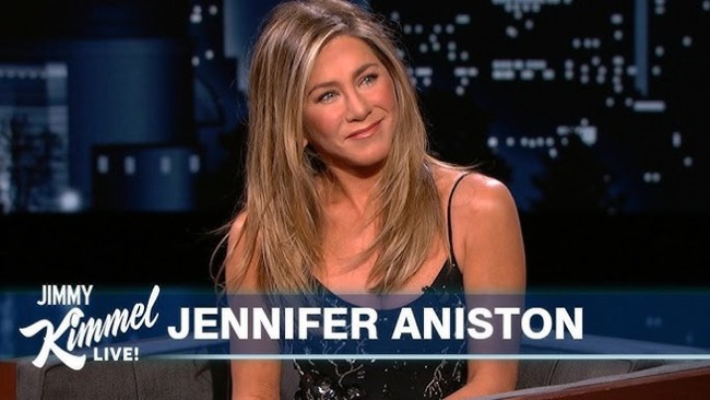 Jennifer Aniston tuổi 55 vẫn giữ da căng bóng nhờ tuần nào cũng làm 1 việc để tăng sinh collagen - Ảnh 1.