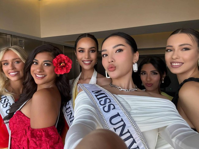 Kỳ Duyên &quot;hiện nguyên hình&quot; khi bị MC Miss Universe bất thình lình phỏng vấn - Ảnh 9.