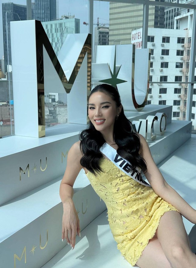 Kỳ Duyên &quot;hiện nguyên hình&quot; khi bị MC Miss Universe bất thình lình phỏng vấn - Ảnh 4.