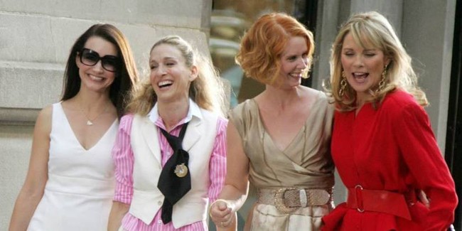 lotte-sarah-jessica-parker-as-carrie-cynthia-nixon-as-miranda-kim-cattrall-as-samantha-in-sex-and-the-city-movie-entry-2-1733278620811878217010-1735557851581631252327.jpg