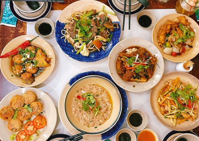 Sau một bữa cơm với mẹ bạn trai ở nhà hàng, cô gái vội vàng chia tay vì hành động khó tin của bà - Ảnh 2.
