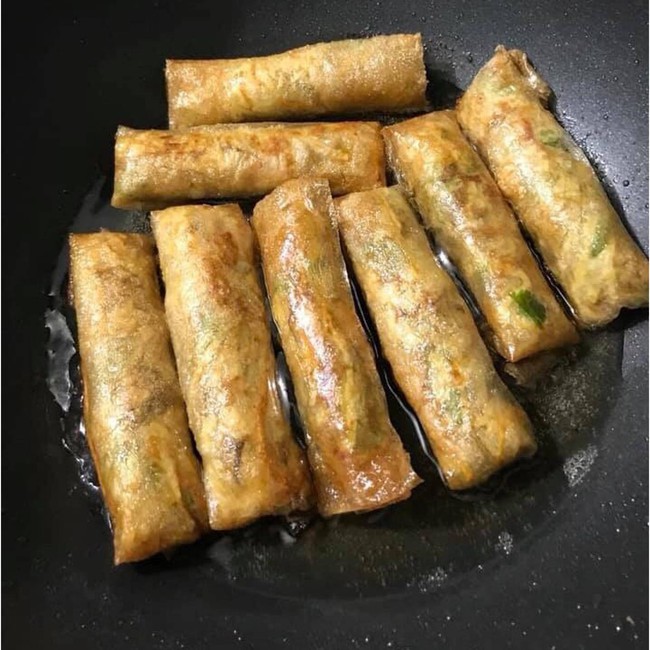 Còn 4 ngày nữa là Tết: Bí kíp cho món nem rán giòn ngon có cả ở đây! - Ảnh 7. Còn 4 ngày nữa là Tết: Bí kíp cho món nem rán giòn ngon có cả ở đây! - Ảnh 7.