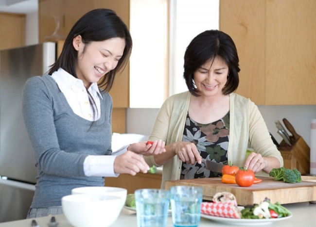 Mẹ chồng mặt nghiêm trọng gọi con vào muốn “bàn chuyện Tết”, tuyên bố sau đó của bà khiến con dâu không dám tin - Ảnh 2. Mẹ chồng mặt nghiêm trọng gọi con vào muốn “bàn chuyện Tết”, tuyên bố sau đó của bà khiến con dâu không dám tin - Ảnh 2.