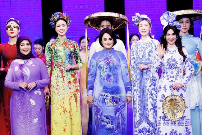 NTK Đỗ Trịnh Hoài Nam chỉ đạo nghệ thuật tại chương trình “Hương sắc áo dài Việt” - Ảnh 8.