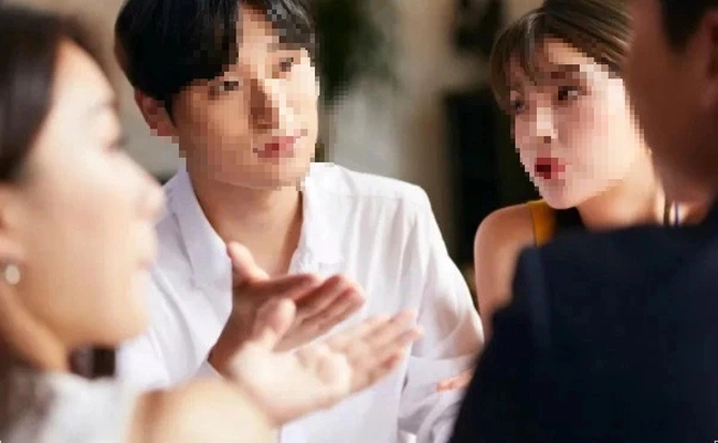 Vợ chồng tôi đang giận nhau, đồng nghiệp anh còn "đổ dầu vào lửa" làm tôi tức sôi gan - Ảnh 1. Vợ chồng tôi đang giận nhau, đồng nghiệp anh còn "đổ dầu vào lửa" làm tôi tức sôi gan - Ảnh 1.