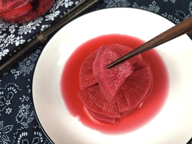 Ch&aacute;n ăn c&aacute; thịt, h&atilde;y thử m&oacute;n củ cải muối, c&ocirc;ng thức đơn giản v&agrave; đ&acirc;y l&agrave; c&aacute;ch chọn loại cải gi&ograve;n nhất khi muối - Ảnh 6.