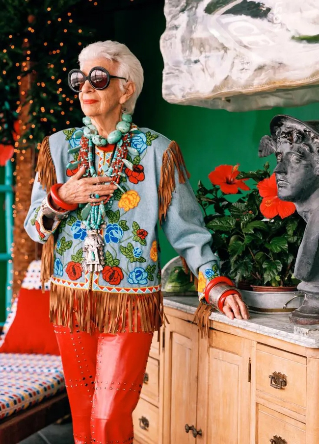 Fashionista nổi tiếng sống thọ 102 tuổi: 3 thói quen không bao giờ làm để giữ dáng mi nhon, lại có tuổi thọ đáng ngưỡng mộ - Ảnh 3.