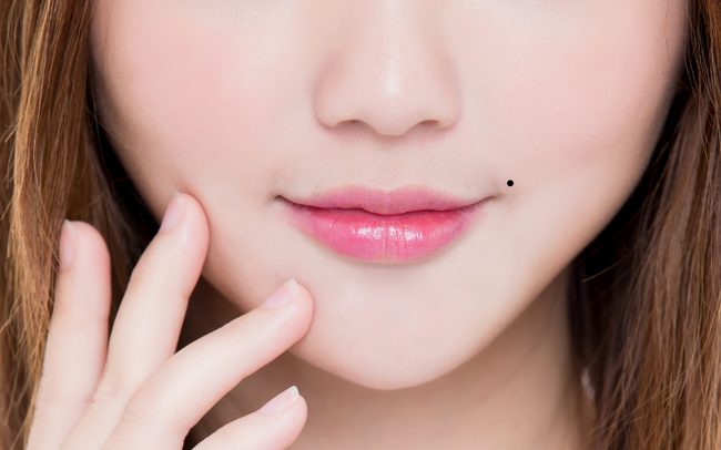Nốt ruồi trên miệng phụ nữ có ý nghĩa gì, hóa ra chúng tiết lộ rất nhiều điều về tính cách lẫn số mệnh - Ảnh 2.