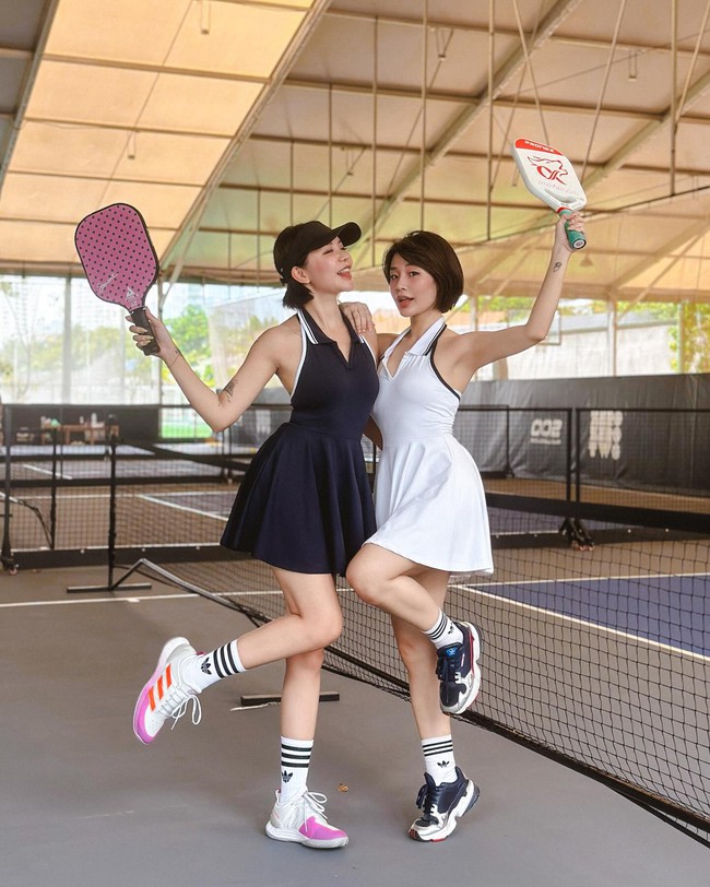 Thời trang chơi Pickleball: Khi mặc đẹp cũng là động lực ra sân và loạt bí kíp lên đồ siêu xinh, xịn mịn - Ảnh 5.