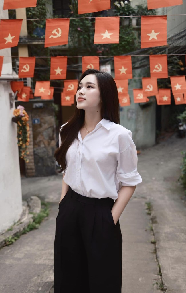Street style sao Việt: Đỗ Hà ăn mặc chỉn chu, một gia đình  - Ảnh 3.