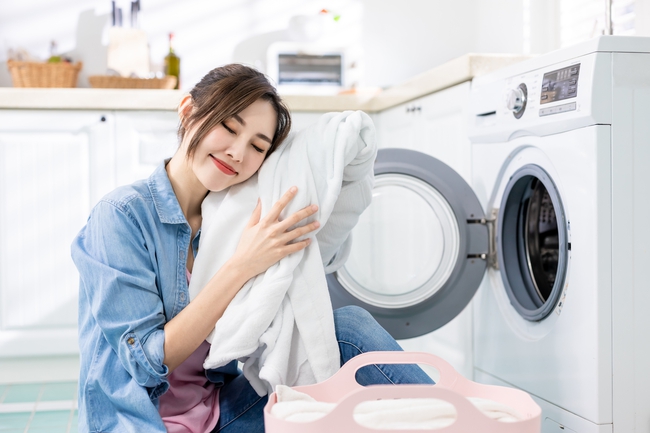 Những thói quen tưởng chừng vô hại nhưng khiến việc giặt giũ trở nên kém hiệu quả - Ảnh 1. Những thói quen tưởng chừng vô hại nhưng khiến việc giặt giũ trở nên kém hiệu quả - Ảnh 1.
