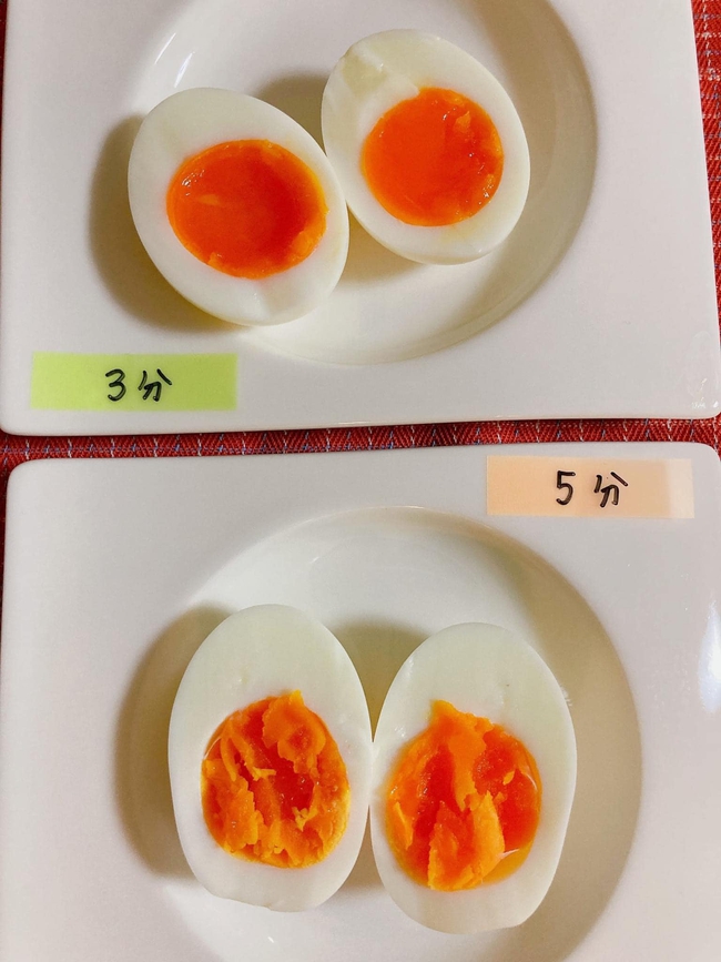 Luộc trứng không khó, nhưng muốn lòng đào hoàn hảo phải biết mẹo này của người Nhật - Ảnh 1.