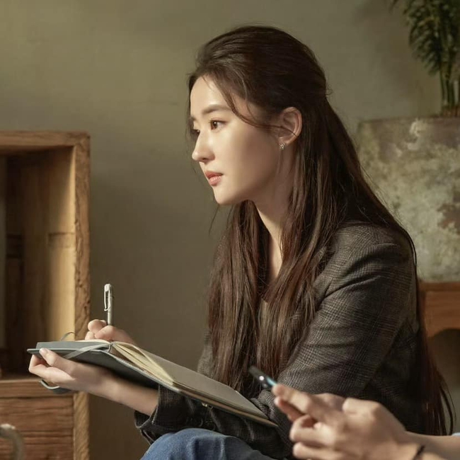 Lưu Diệc Phi trong phim mới: Nữ chính ngôn tình có style  - Ảnh 8.