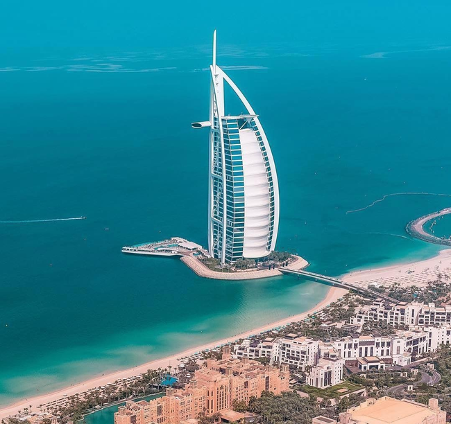 Tiktoker review phòng Tổng thống tại khách sạn 7 sao ở Dubai: Giá 300 triệu/đêm, đặt phòng còn mất thêm phí thành phố, đi 5 ngày &quot;bay&quot; hơn 1 tỷ - Ảnh 14.