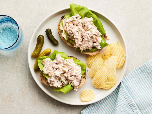 139487-quick-tuna-salad-ddmfs-4x3-11553-722dd40ef6084a39ab499cb606e367b3-1723710564184786847780-1723876062644-1723876062761325527311.jpg