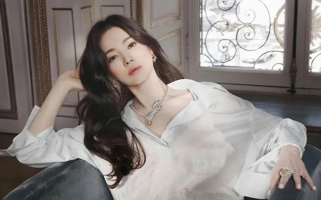 “1 loại đậu - 1 thức uống” mà Song Hye Kyo luôn dùng mỗi ngày để trẻ lâu dù đã U50, bảo sao đóng phim nào cũng thần thái và gây sốt - Ảnh 1.