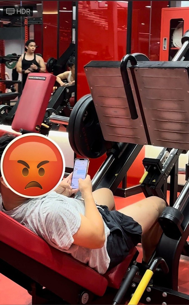 2 cô gái bị gã đàn ông cùng phòng gym chụp lén rồi gửi ảnh vào nhóm chat kèm ngôn từ thô tục, khi đối chất thì thách thức: "Anh đã làm gì các em chưa?"- Ảnh 3.