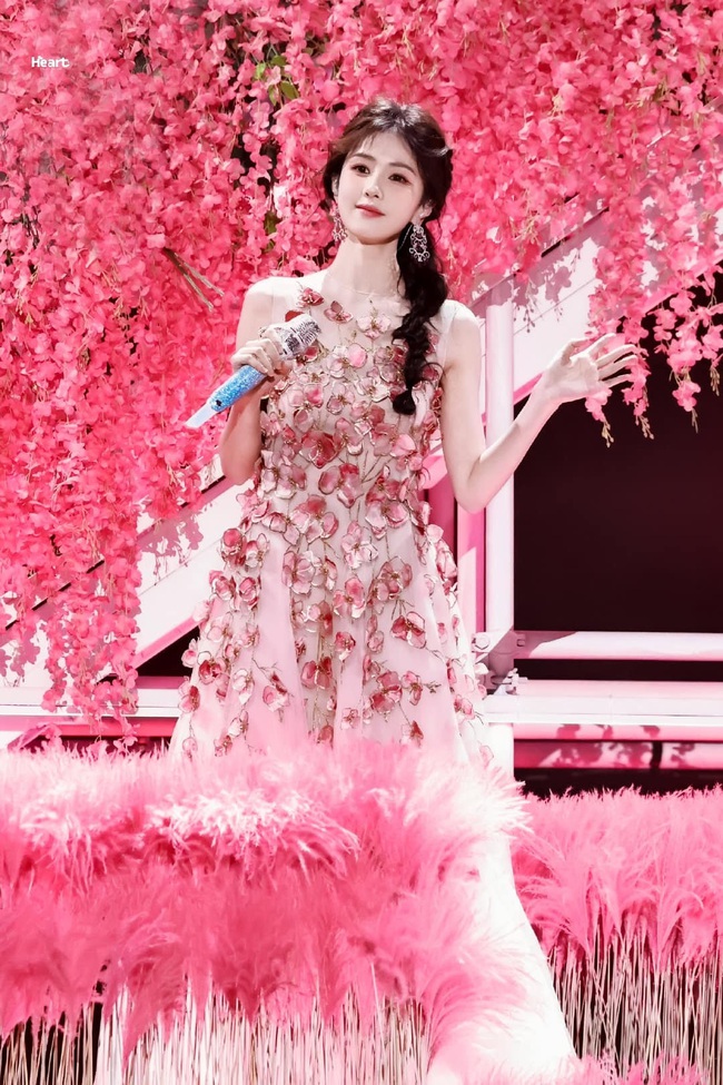 Màn ảnh Hoa ngữ có nàng "công chúa" đi lạc vào nhân gian: Nhan sắc phong thần gây sốt MXH - Ảnh 9.