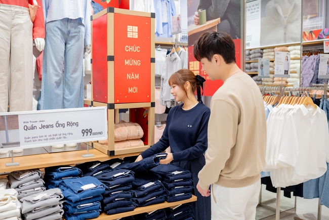 Bật mí set UNIQLO sang - xinh diện Tết của gia đình Xoài Fam và loạt hot KOL Gen Z - Ảnh 2.