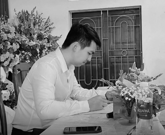 Xót xa hoàn cảnh của bí thư thôn đột quỵ trong lúc đi chống lũ: Mẹ già yếu, con bị khuyết tật bẩm sinh - Ảnh 1.