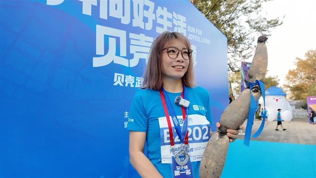 Bỏ uống 1 thứ người trẻ nào cũng "nghiện", cô gái giảm hơn 30kg chỉ trong 1 năm, xúc động vì lần đầu tiên làm được 1 việc trong đời - Ảnh 3. Bỏ uống 1 thứ người trẻ nào cũng "nghiện", cô gái giảm hơn 30kg chỉ trong 1 năm, xúc động vì lần đầu tiên làm được 1 việc trong đời - Ảnh 3.