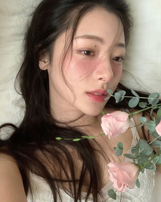 Bác sĩ da liễu khuyên 4 thói quen tốt giúp làn da ngày càng đẹp hơn - Ảnh 1.