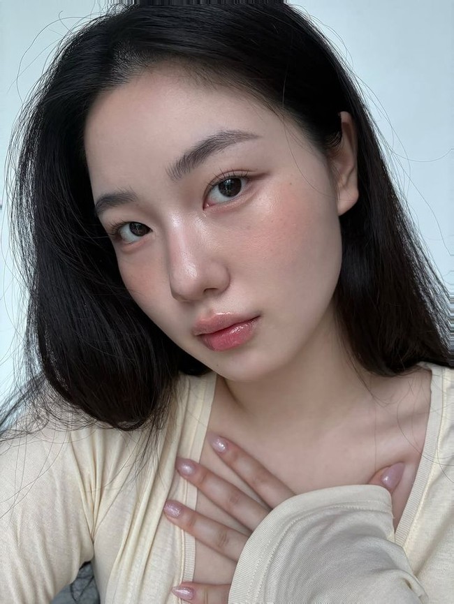 Tips makeup cho người vừa làm mũi: Vẫn xinh rạng rỡ nhưng phải an toàn - Ảnh 1. Tips makeup cho người vừa làm mũi: Vẫn xinh rạng rỡ nhưng phải an toàn - Ảnh 1.