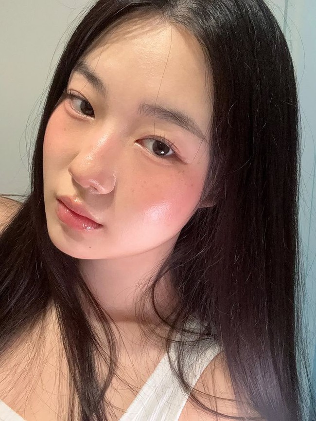 Tips makeup cho người vừa làm mũi: Vẫn xinh rạng rỡ nhưng phải an toàn - Ảnh 3. Tips makeup cho người vừa làm mũi: Vẫn xinh rạng rỡ nhưng phải an toàn - Ảnh 3.
