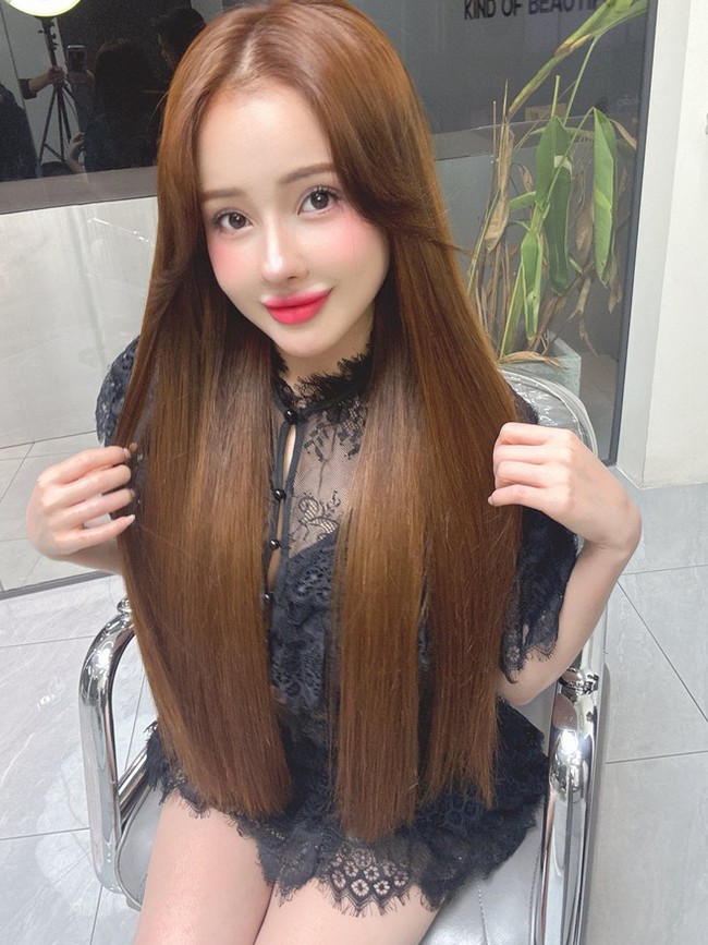 Ngân 98 và những cú lộ mặt mộc gây sốc tâm lý - Ảnh 5. Ngân 98 và những cú lộ mặt mộc gây sốc tâm lý - Ảnh 5.