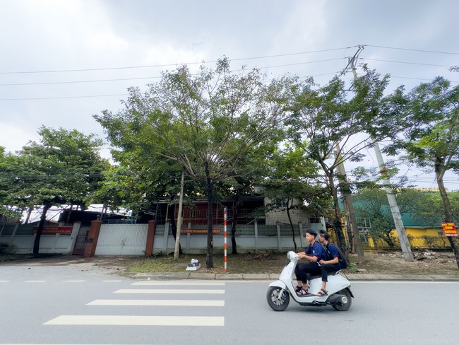 Lần tìm công ty sản xuất sản phẩm cho Ngân 98: Cửa im ỉm khóa, hàng xóm kể chuyện bất ngờ - Ảnh 2. Lần tìm công ty sản xuất sản phẩm cho Ngân 98: Cửa im ỉm khóa, hàng xóm kể chuyện bất ngờ - Ảnh 2.