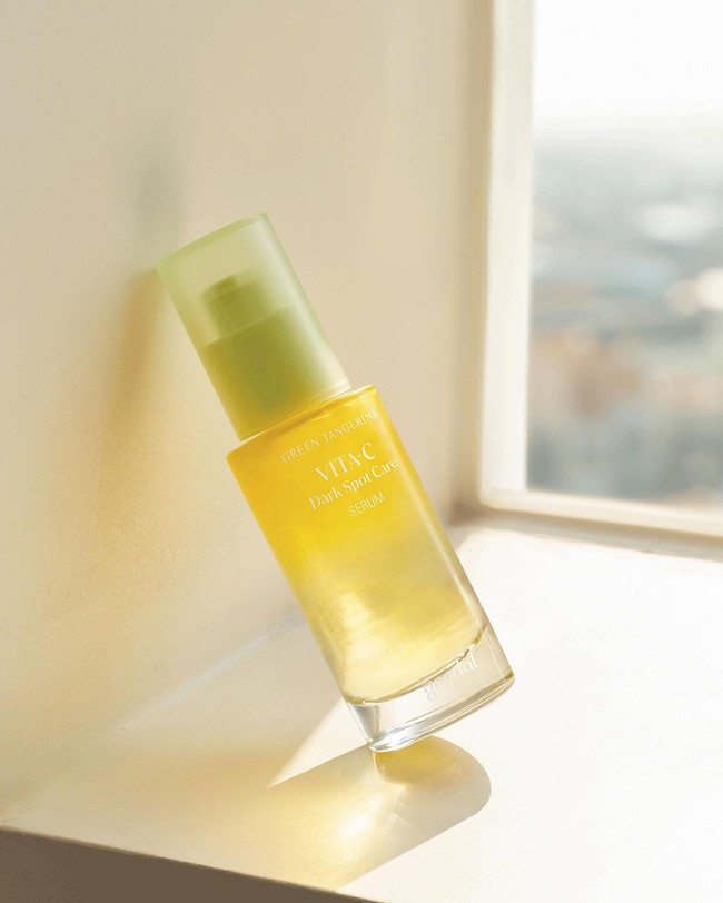 5 lọ serum tốt nhất để bôi trước kem chống nắng: Hiệu quả chống lão hóa tăng vượt bậc, da sáng căng - Ảnh 7. 5 lọ serum tốt nhất để bôi trước kem chống nắng: Hiệu quả chống lão hóa tăng vượt bậc, da sáng căng - Ảnh 7.
