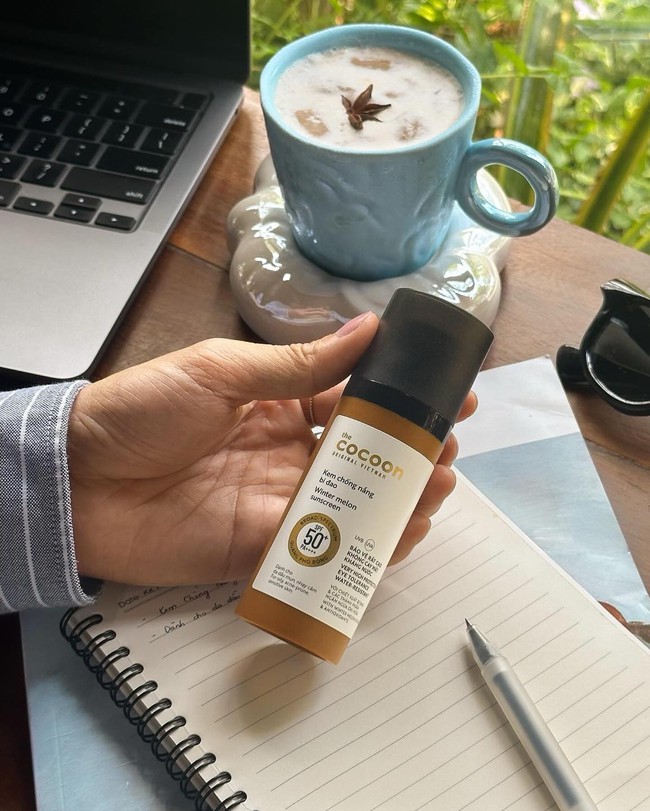 5 lọ kem chống nắng bình dân dễ tìm mua ở Việt Nam, được yêu thích từ năm này qua năm khác - Ảnh 10.