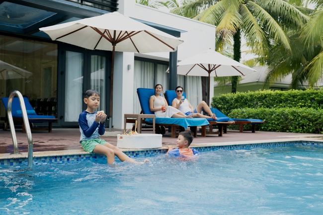 Chúng Huyền Thanh và hành trình 4 mùa cảm xúc cùng gia đình tại chuỗi resort thuộc Radisson Hotel Group - Ảnh 7.