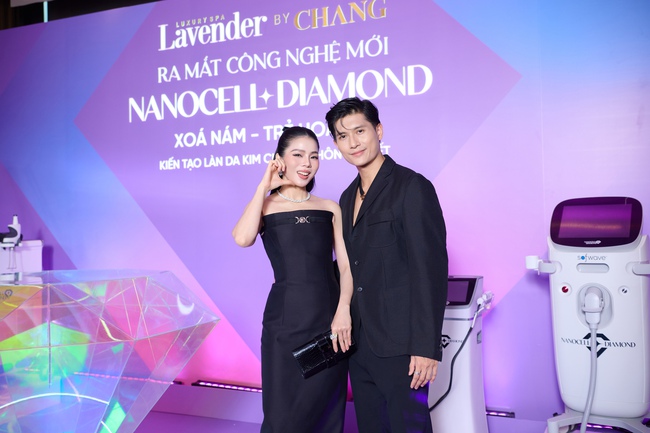 Nhã Phương bầu 5 tháng vẫn quyến rũ với đầm bó sát - Ảnh 5. Nhã Phương bầu 5 tháng vẫn quyến rũ với đầm bó sát - Ảnh 5.