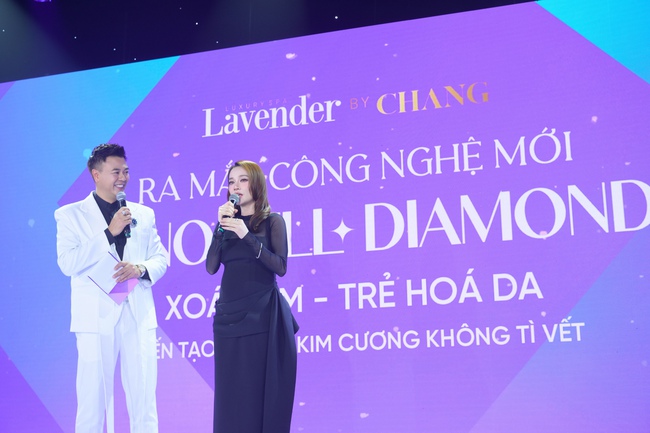 Nhã Phương bầu 5 tháng vẫn quyến rũ với đầm bó sát - Ảnh 10. Nhã Phương bầu 5 tháng vẫn quyến rũ với đầm bó sát - Ảnh 10.