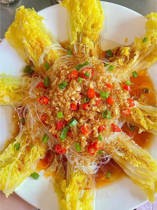 Ăn healthy lại tốt cho sức khỏe, đĩa rau đậm đà mà vẫn gọn eo: Cách làm cải thảo non sốt tỏi siêu hấp dẫn - Ảnh 1.