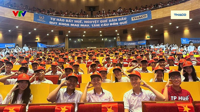Cập nhật không khí các điểm cầu Olympia 2025 trước giờ Chung kết: Dàn MC đổ bộ, nóng rực và háo hức lắm rồi! - Ảnh 3. Cập nhật không khí các điểm cầu Olympia 2025 trước giờ Chung kết: Dàn MC đổ bộ, nóng rực và háo hức lắm rồi! - Ảnh 3.
